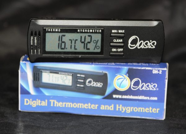 A-106, Oasis OH-2 Digital Hygrometer / Thermometer