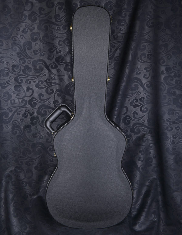A-104, double arched hard shell classical guitar case