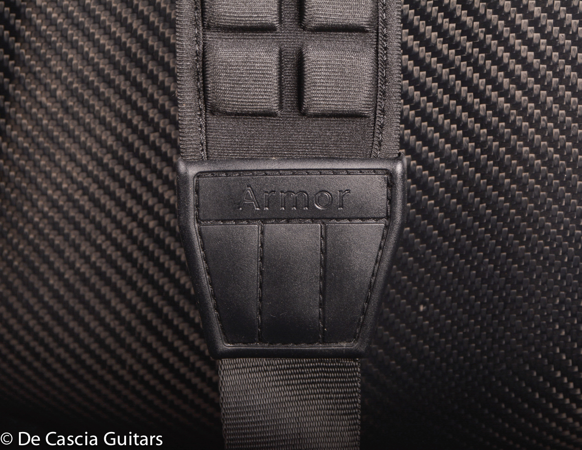 A-402, De Cascia Carbon Fiber Case - Image 17