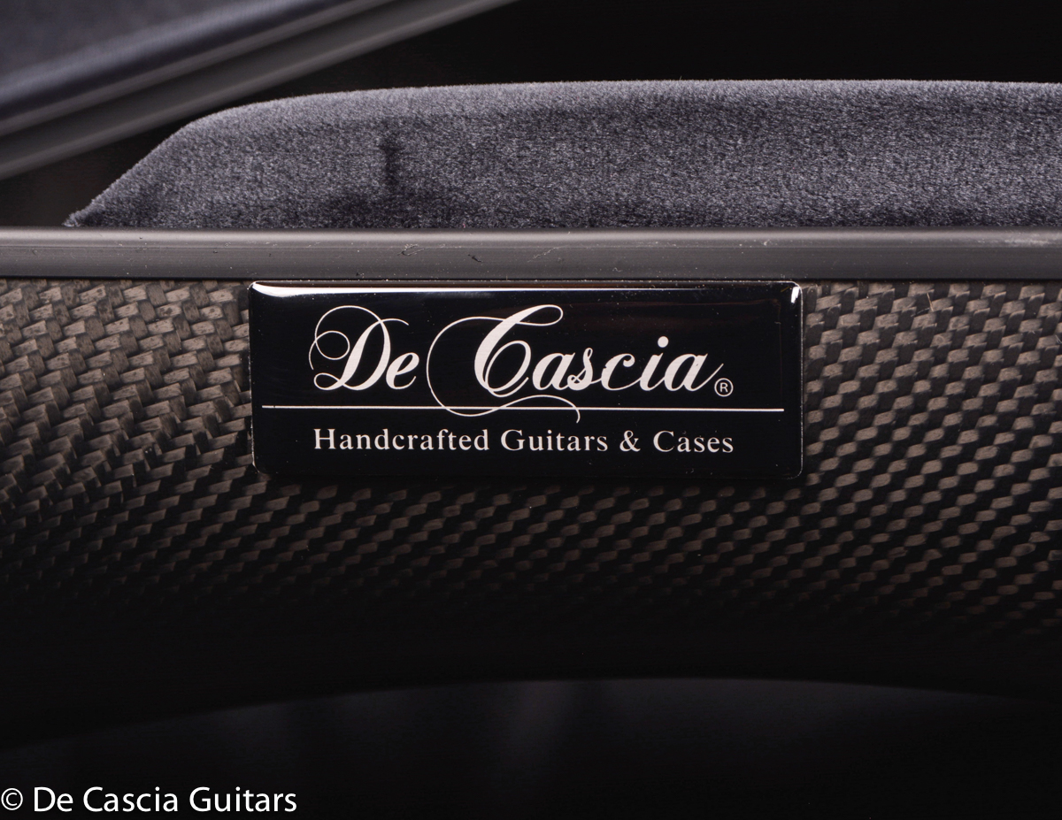 A-402, De Cascia Carbon Fiber Case - Image 20